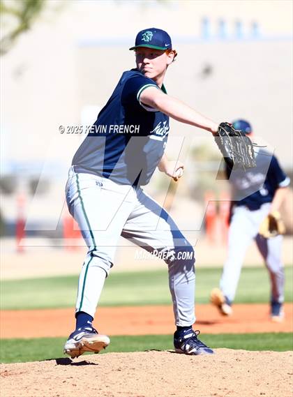 Thumbnail 3 in Quartz Hill vs. New Trier (Coach Bob Invitational) photogallery.