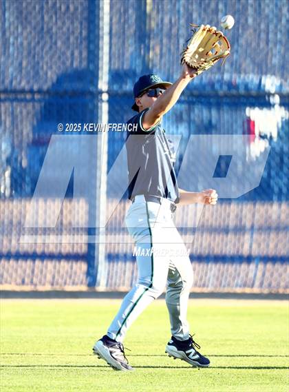 Thumbnail 1 in Quartz Hill vs. New Trier (Coach Bob Invitational) photogallery.