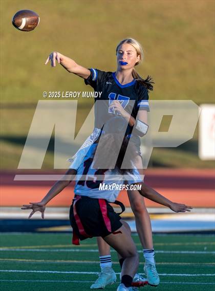 Thumbnail 3 in Oconee County vs. Harlem photogallery.