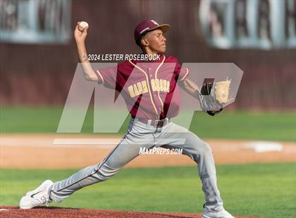 Thumbnail 3 in Floresville vs Devine photogallery.