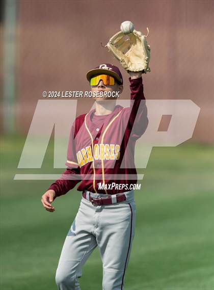 Thumbnail 3 in Floresville vs Devine photogallery.
