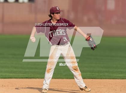 Thumbnail 2 in Floresville vs Devine photogallery.