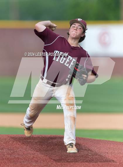 Thumbnail 3 in Floresville vs Devine photogallery.