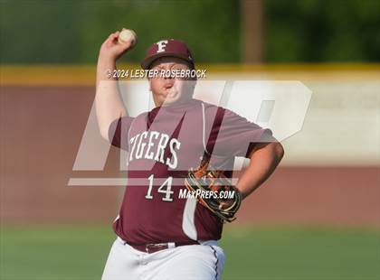 Thumbnail 2 in Floresville vs Devine photogallery.