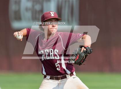 Thumbnail 3 in Floresville vs Devine photogallery.