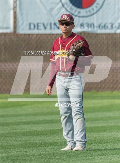 Thumbnail 2 in Floresville vs Devine photogallery.