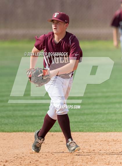 Thumbnail 1 in Floresville vs Devine photogallery.