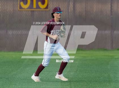 Thumbnail 3 in Floresville vs Devine photogallery.