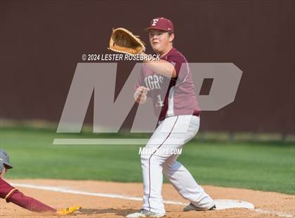 Thumbnail 2 in Floresville vs Devine photogallery.