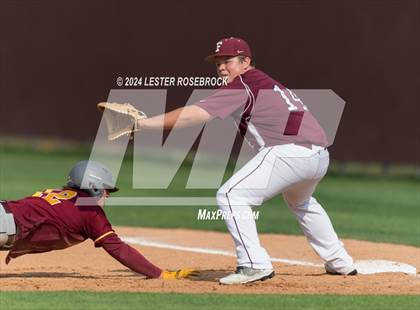 Thumbnail 1 in Floresville vs Devine photogallery.