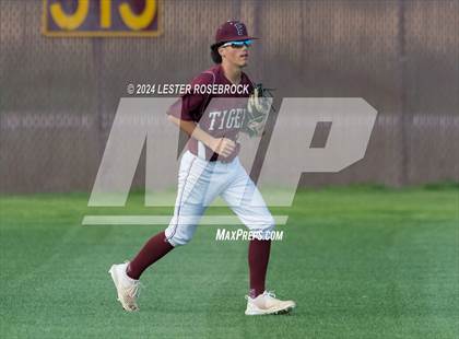 Thumbnail 1 in Floresville vs Devine photogallery.