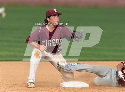 Thumbnail 3 in Floresville vs Devine photogallery.