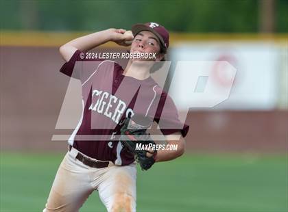 Thumbnail 1 in Floresville vs Devine photogallery.