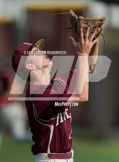 Thumbnail 3 in Floresville vs Devine photogallery.