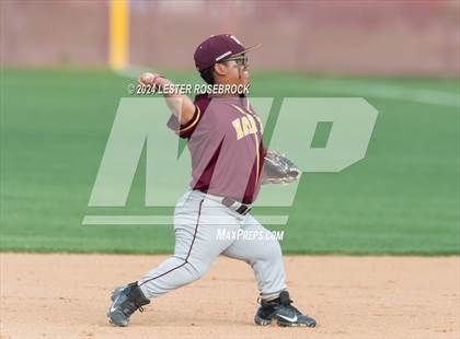 Thumbnail 2 in Floresville vs Devine photogallery.