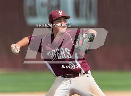 Thumbnail 2 in Floresville vs Devine photogallery.