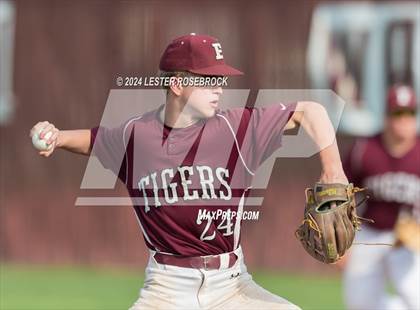 Thumbnail 1 in Floresville vs Devine photogallery.