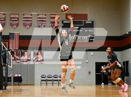 Thumbnail 3 in Glynn Academy vs Lakeside photogallery.