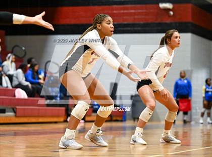 Thumbnail 1 in Glynn Academy vs Lakeside photogallery.