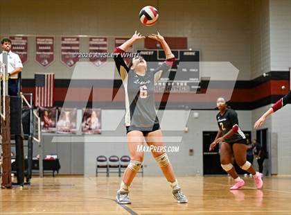 Thumbnail 2 in Glynn Academy vs Lakeside photogallery.