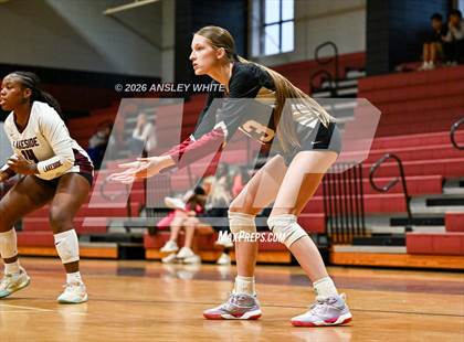 Thumbnail 1 in Glynn Academy vs Lakeside photogallery.