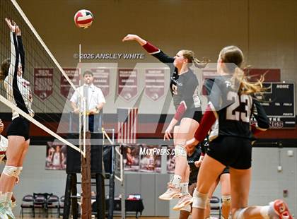 Thumbnail 1 in Glynn Academy vs Lakeside photogallery.