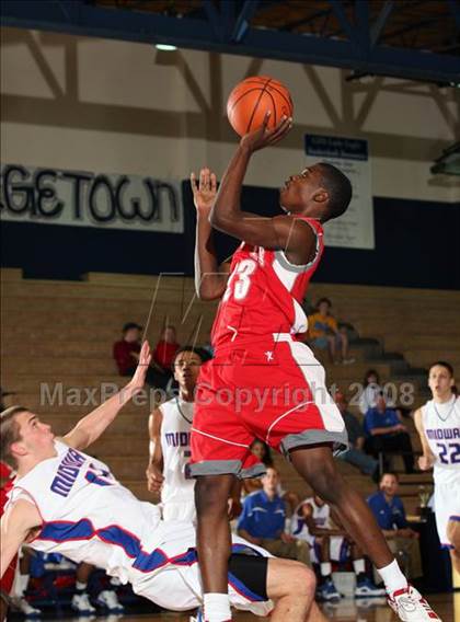 Thumbnail 2 in Midway vs. Travis (Georgetown Jack Frost Invitational) photogallery.