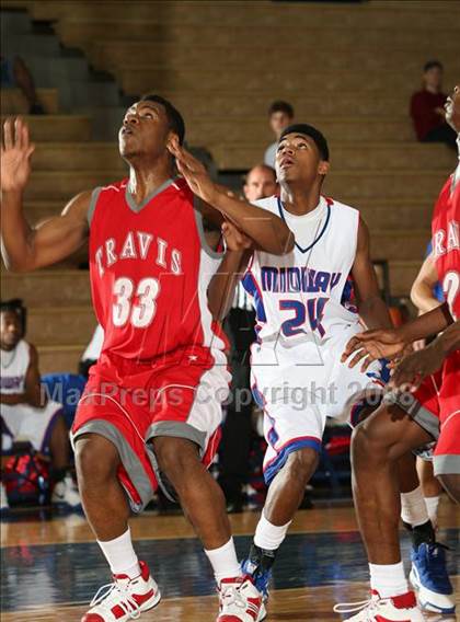 Thumbnail 1 in Midway vs. Travis (Georgetown Jack Frost Invitational) photogallery.