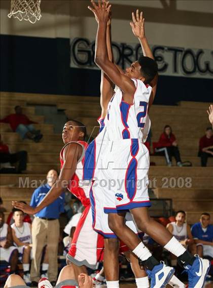 Thumbnail 3 in Midway vs. Travis (Georgetown Jack Frost Invitational) photogallery.