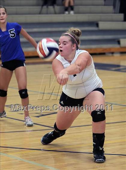 Thumbnail 3 in Oshkosh West @ Appleton North photogallery.