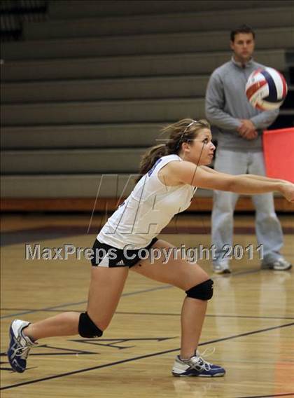 Thumbnail 3 in Oshkosh West @ Appleton North photogallery.