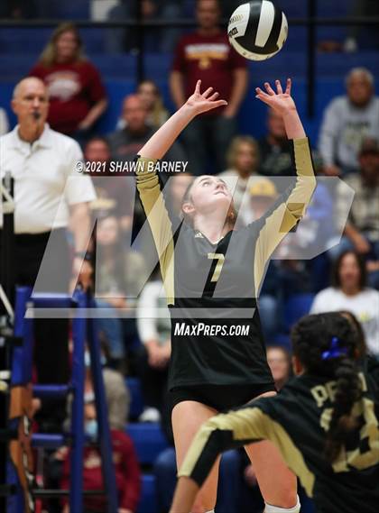 Thumbnail 2 in McCutcheon vs. Penn (IHSAA 4A Semifinal Playoff) photogallery.