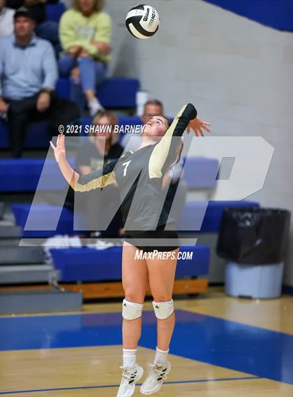 Thumbnail 2 in McCutcheon vs. Penn (IHSAA 4A Semifinal Playoff) photogallery.