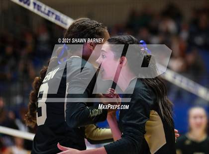 Thumbnail 2 in McCutcheon vs. Penn (IHSAA 4A Semifinal Playoff) photogallery.