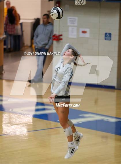 Thumbnail 2 in McCutcheon vs. Penn (IHSAA 4A Semifinal Playoff) photogallery.