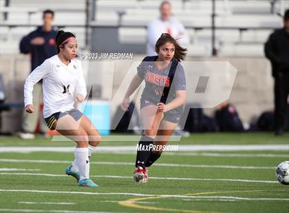 Thumbnail 1 in Pine Tree vs. McKinney North (UIL 5A Area Soccer Playoff) photogallery.
