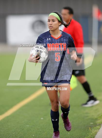 Thumbnail 2 in Pine Tree vs. McKinney North (UIL 5A Area Soccer Playoff) photogallery.