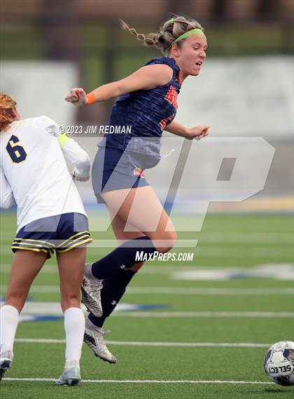 Thumbnail 3 in Pine Tree vs. McKinney North (UIL 5A Area Soccer Playoff) photogallery.