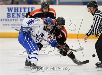 Thumbnail 2 in Ridgefield vs. West Haven (West Haven Christmas Tournament) photogallery.