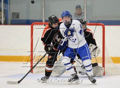 Thumbnail 2 in Ridgefield vs. West Haven (West Haven Christmas Tournament) photogallery.