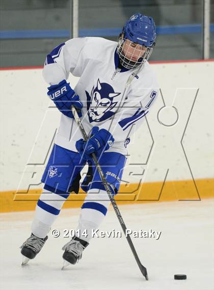 Thumbnail 2 in Ridgefield vs. West Haven (West Haven Christmas Tournament) photogallery.