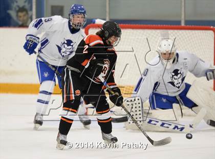 Thumbnail 3 in Ridgefield vs. West Haven (West Haven Christmas Tournament) photogallery.