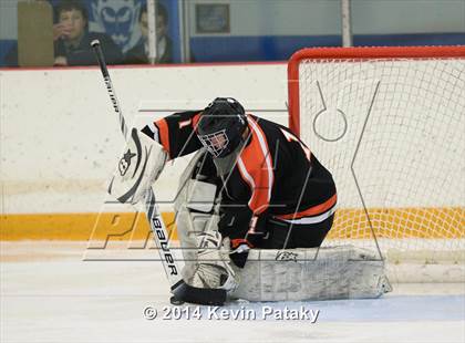 Thumbnail 3 in Ridgefield vs. West Haven (West Haven Christmas Tournament) photogallery.