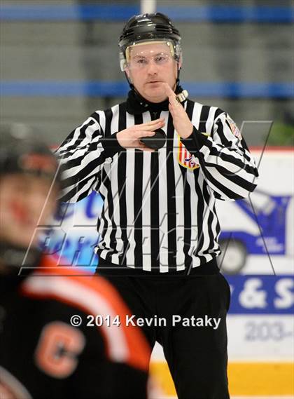 Thumbnail 3 in Ridgefield vs. West Haven (West Haven Christmas Tournament) photogallery.