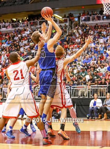 Thumbnail 3 in Snowflake vs. Combs (AIA Division 3 Final) photogallery.