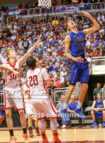 Thumbnail 2 in Snowflake vs. Combs (AIA Division 3 Final) photogallery.