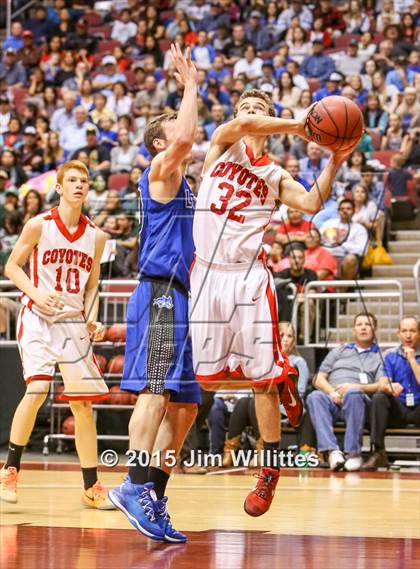 Thumbnail 3 in Snowflake vs. Combs (AIA Division 3 Final) photogallery.