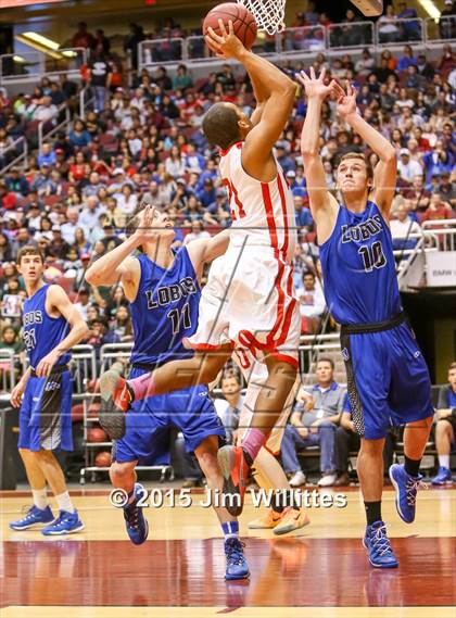 Thumbnail 2 in Snowflake vs. Combs (AIA Division 3 Final) photogallery.