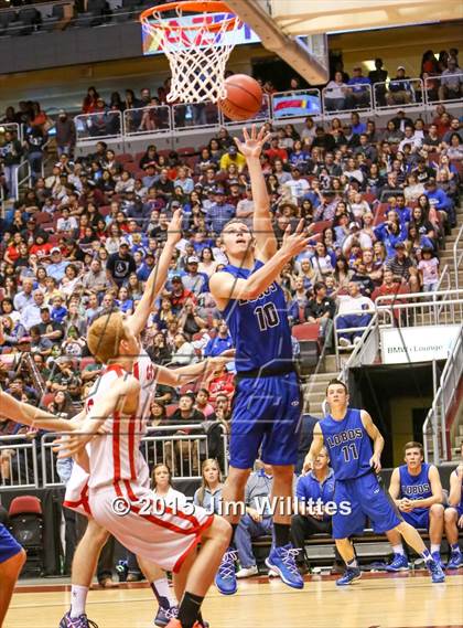 Thumbnail 1 in Snowflake vs. Combs (AIA Division 3 Final) photogallery.