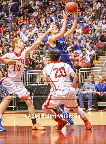 Thumbnail 1 in Snowflake vs. Combs (AIA Division 3 Final) photogallery.